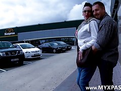 وقتی لزبین ها سفت می شوند، زبان ها را به سادگی می بینند